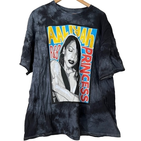 Aaliyah Tops - NWOT Aaliyah Tie Dye Graphic Tshirt